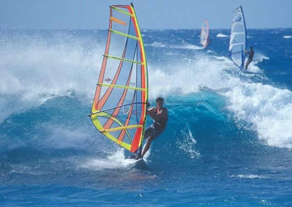 vela y windsurf